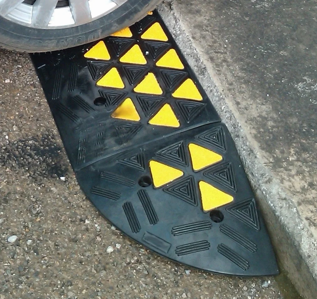 RKR-1E Rampa de Caucho Rubber Parte Fin 10 cm (Paquete de 1)